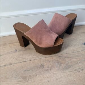 Elegant Pink Suede Platform Mules